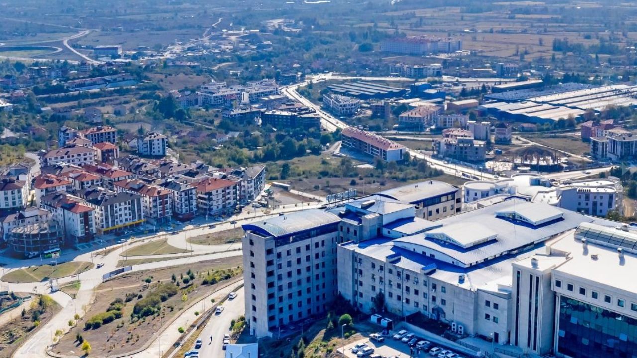 Konuralp’te Kiralık Evlerde Yaz Sessizliği Gözler Öğrencilerde