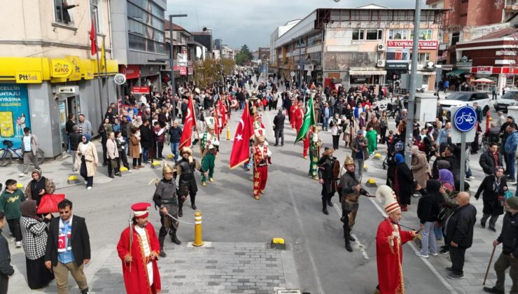 Düzce Sokaklarında Mehter Marşları Yankılandı