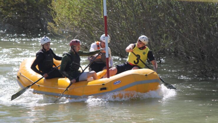 Düzceli Raftingçiler Türkiye Şampiyonası’nda Kürekleri Başarı İçin Çekti