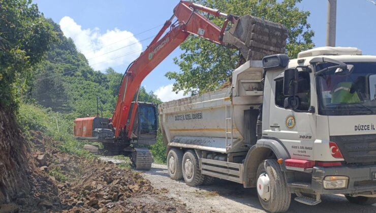 Gölyaka Saçmalıpınar Köyü’nde Asfalt Çalışmaları Sürüyor