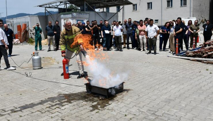 Sağlık Çalışanlarına Yangınla Mücadele Eğitimi Verildi